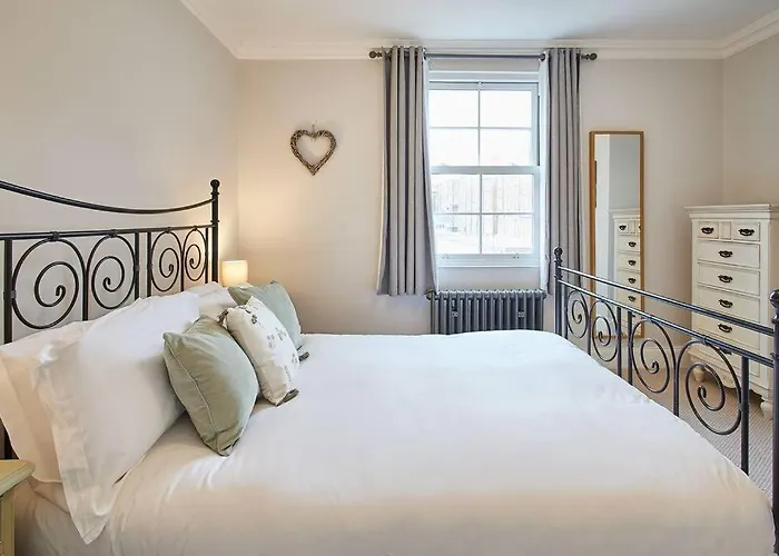 Deja Blue Beautiful Period Whitby